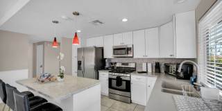 3 Bed FULLY FURNISHED Pool Home Gallery 11
