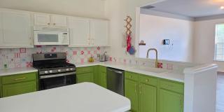 Rare 3 bed 2.5 bath Townhome located in Kennesaw Gallery 7