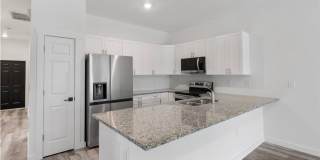 Charming 3BR Duplex in Lehigh Acres Gallery 11