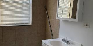 211-17 E 71st Gallery 3