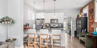 EAST FRANKLINTON ARTIST DISTRICT!  SUNNY NEWLY RENOVATED HOME on DOUBLE LOT Gallery 5