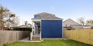 1818 Laharpe St Gallery 12