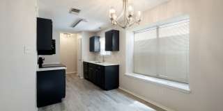 Charming 3-Bedroom Near Randolph AFB Gallery 1