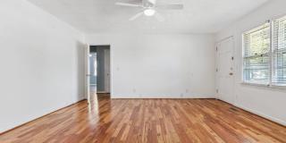 1708 N Poplar Street Gallery 6