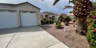 3 BR LUXE Home-Walk to Colorado River, Golf  near Rotary Park. Gallery 1