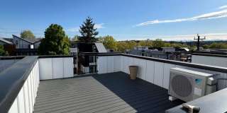 Beautiful Blackwood Home Ballard! Gallery 22