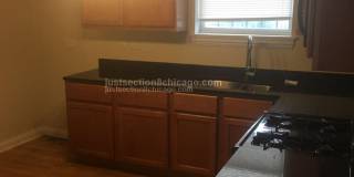 208 N LECLAIRE Gallery 1