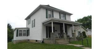 2-Story House, 4Bed/2Bath with Lots of Room, Washer/Dryer. Pet Friendly  Large Yard Gallery 1