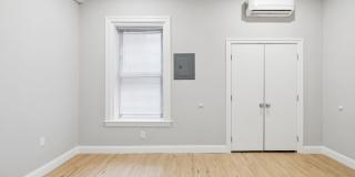 306 W Franklin Gallery 25