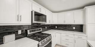 3701 E Ludlow Dr Gallery 27