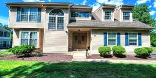 139 MALLARD Drive W Gallery 1