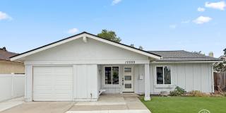Comfortable 3B/1BA Home in Mira Mesa with Backyard, In-Unit Laundry and Garage Gallery 1