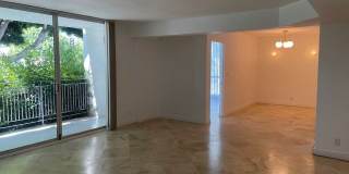 9297 Burton Way Gallery 6