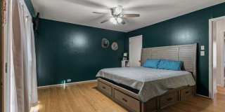 2002 17th Street Gallery 16