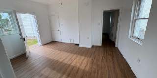 2713 HAMMONDS FERRY Gallery 18