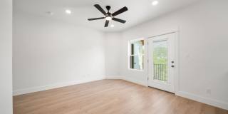 Room in 3 Bedroom Home at Princeton Ave Gallery 7