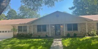 3/2/2 SHISD Fenced Yard and Pet Friendly Gallery 1