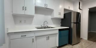 Tarzana Five Apartments Gallery 44