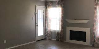 Adorable 3 Bedroom/ 2 Bath - Available November!! Gallery 6