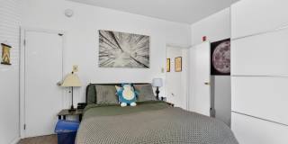 821 CATHARINE Street Gallery 12