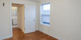 3521-29 1/2 N Broadway Gallery 14