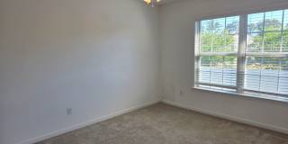 Rare 3 bed 2.5 bath Townhome located in Kennesaw Gallery 15