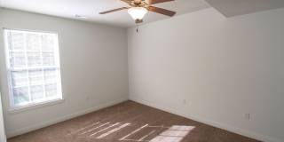 Spacious 4 BDR Duplex Gallery 11