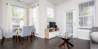 Linden Square Gallery 95