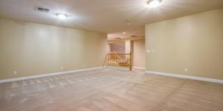 Beautiful 5 bedroom 4.5 bath home with large basement in gated community! Gallery 28