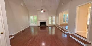 Newly Painted Germantown Home Minutes Away From Thornwood Market Row. Pets Are Welcome With Owner's Approval, Fees Will Apply. Gallery 8