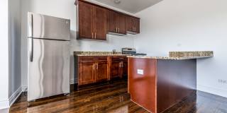 1030 E 47th St Gallery 18