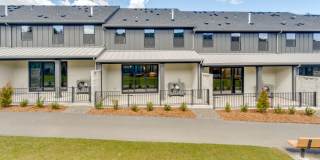Luxury Townhome for Lease at the Courtyards at Hidden Crest - 6817 NE 131st Way Gallery 42