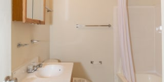 Colonial Club Gallery 16