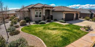 3 bed, 2 bath, office, 3 car garage. UTILITIES included Gallery 40