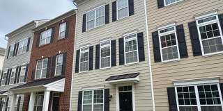 1379 PARISH Avenue Gallery 1