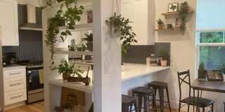 Beautiful 2 bedroom/2.5 bath in the heart of East Austin Gallery 8