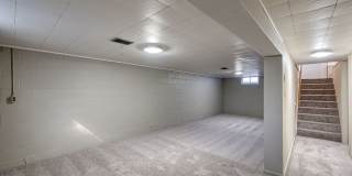 2 Bedroom With Oversized Garage & Prime Location Near 90th & Blondo!! Gallery 19