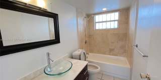 1615 Meridian Ave Gallery 12