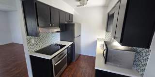 ** $500 OFF MOVE IN SPECIAL** Charming 2 bed 1 bath garage apartment in the heart of down town Orlando Gallery 8