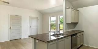 Move-In Ready 2-Bed Home | Garage + Pet Friendly Gallery 6