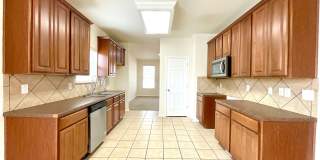 **APPLICATION RECEIVED** Spacious 5-Bedroom Retreat with 2-Car Garage & Prime Location Near Lackland AFB! Gallery 7