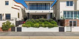 2428 The Strand Gallery 13