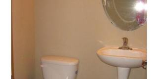 Beautiful Spacious 4BD/2.5BA Home Gallery 15