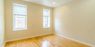 2134 Sears Street Gallery 10