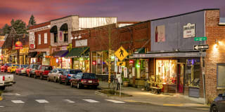 Multnomah Village Gallery 33