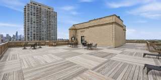 2000 N Lincoln Park W Gallery 23
