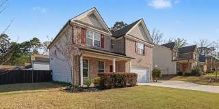 Modern 4BR/2.5BA Home in Lithonia w/Hot Tub & Outdoor Firepit Gallery 3