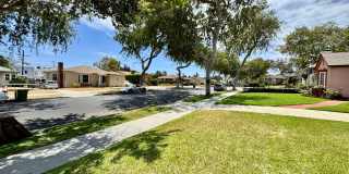 Charming House  with Large yard Gallery 5