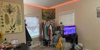 444 N Broadway Gallery 6