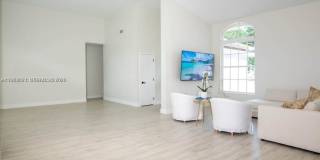 8325 NW 161st Ter Gallery 3